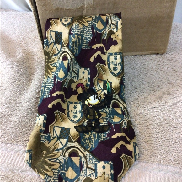 Mens MICEKY INC Knight Mickey Mouse Necktie silk - Picture 8 of 9